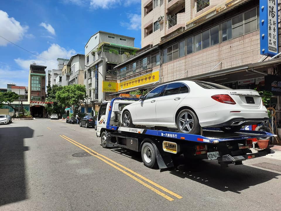 道路救援 拖吊車